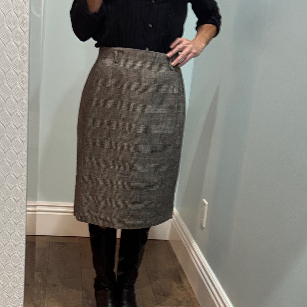 Vintage 90s Pencil skirt in Black, White and Pink. Size 12